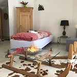 Millennium View 아파트